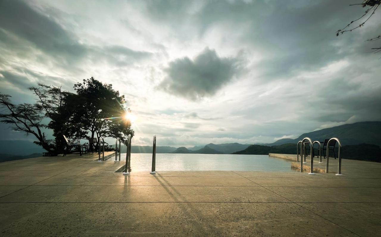 Haze And Kites Resort 蒙纳 外观 照片